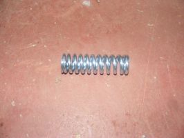 Spr�yna napinacza �a�cucha fi 4 sadzarki BOMET