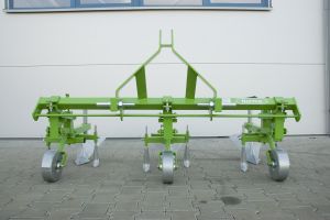 Pielniko-obsypnik 3-rz�dowy P475 "NORMA"  BOMET